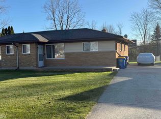 27550 Schiller Dr UNIT W, New Baltimore, MI 48047