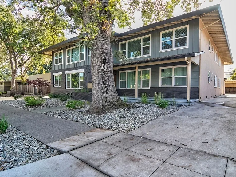 48 Birch St — Photo 1
