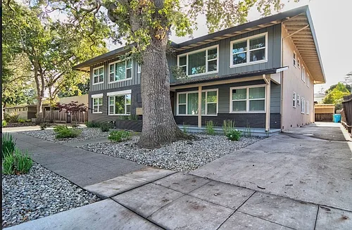48 Birch St Photo 1