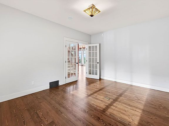 5th image of 1990 Kechika St