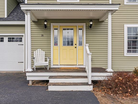 3rd image of 16 Berkshire Way