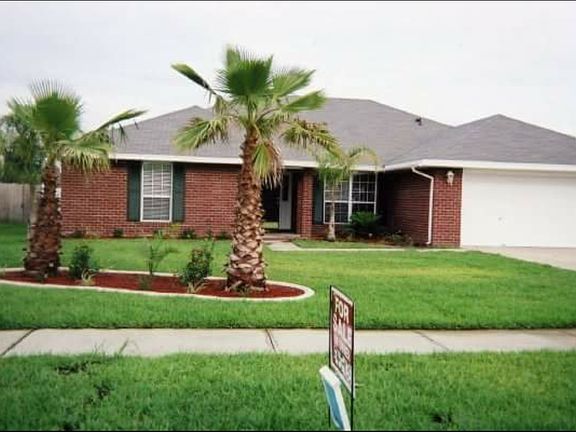 2nd image of 1981 Breckenridge Blvd
