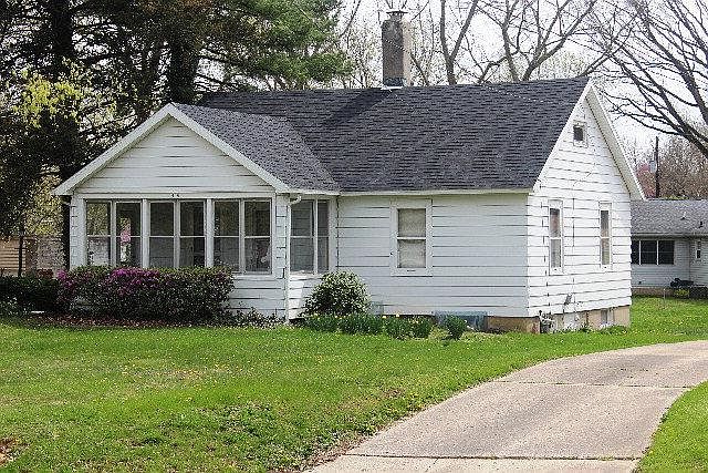 1st image of 416 E Winter Ave