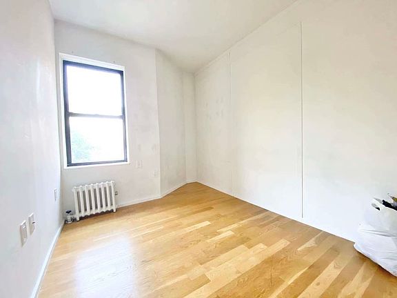 5th image of 29 Brooklyn Ave APT 3B