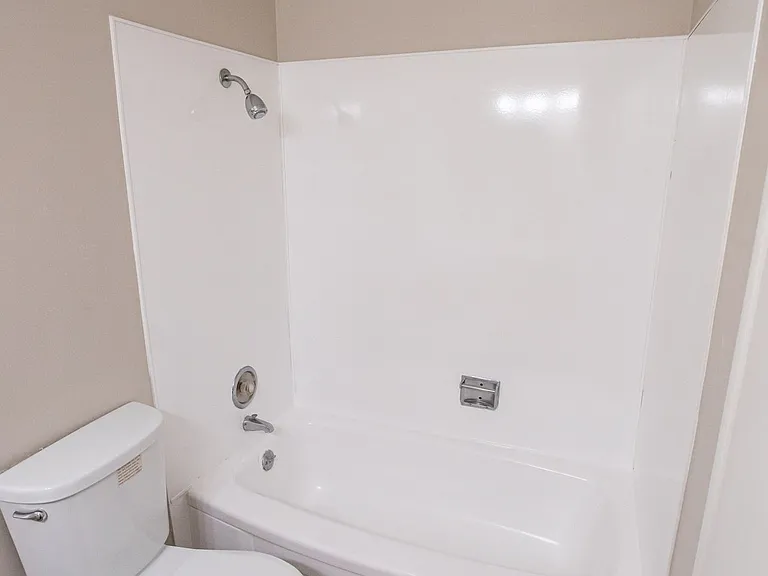 Ventura Gardens Apartments — Photo 28
