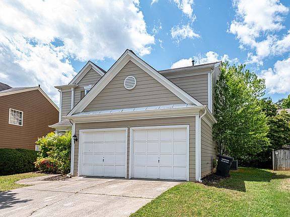 2nd image of 568 Lullingstone Dr SE
