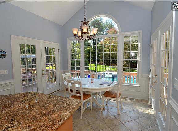 4th image of 515 Aiken Hunt Cir