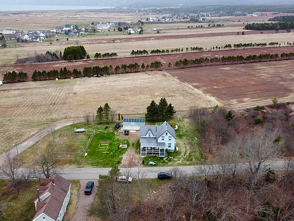 3rd image of 73 Mills Rd