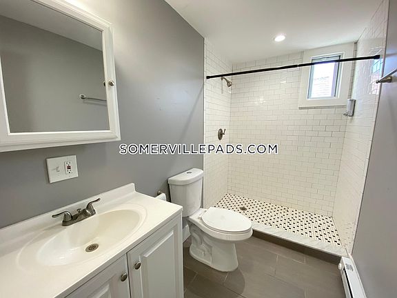 4th image of 10 Greenville St #3A