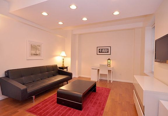 2nd image of 150 W 51st St #1709DC
