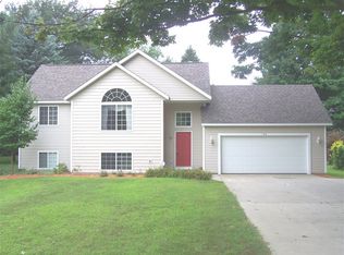 788 Graafschap Rd, Holland, MI 49423