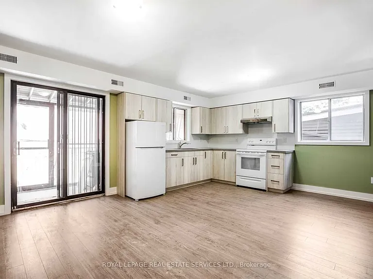 86 Givins St #MAIN — Photo 5