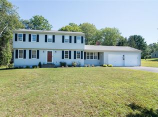 25 Cardinal Ln, East Greenwich, RI 02818