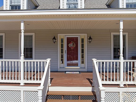 4th image of 166 Amherst Street