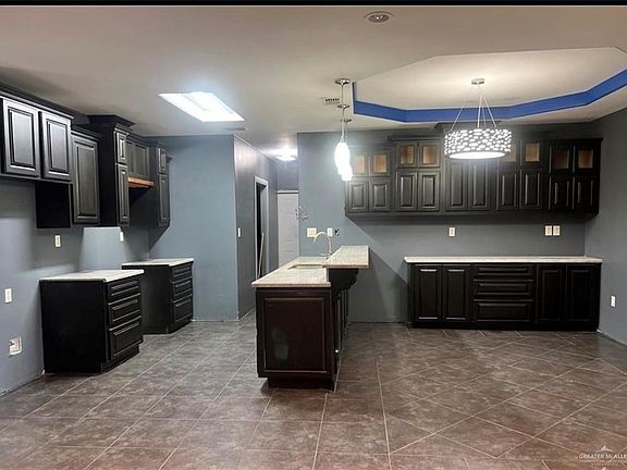 5th image of 1814 W Pecador Dr