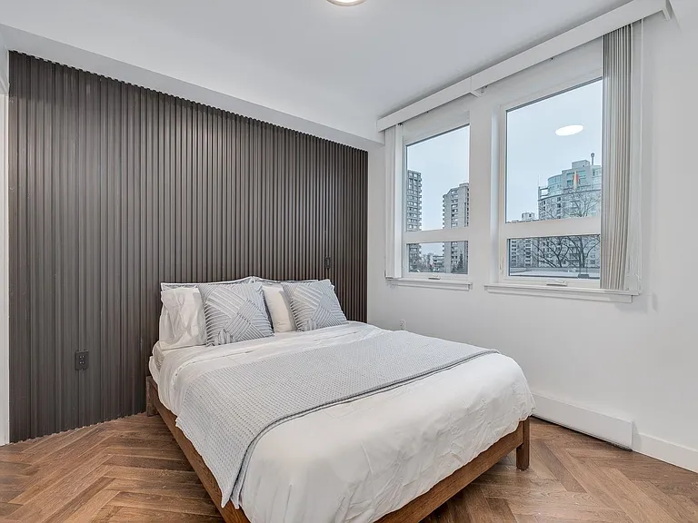 1170 Barclay St #305 — Photo 15