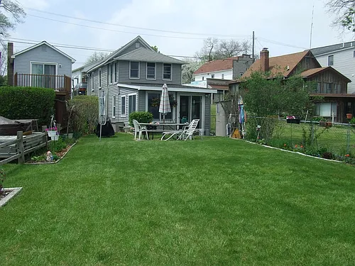 9506 Main St Photo 1