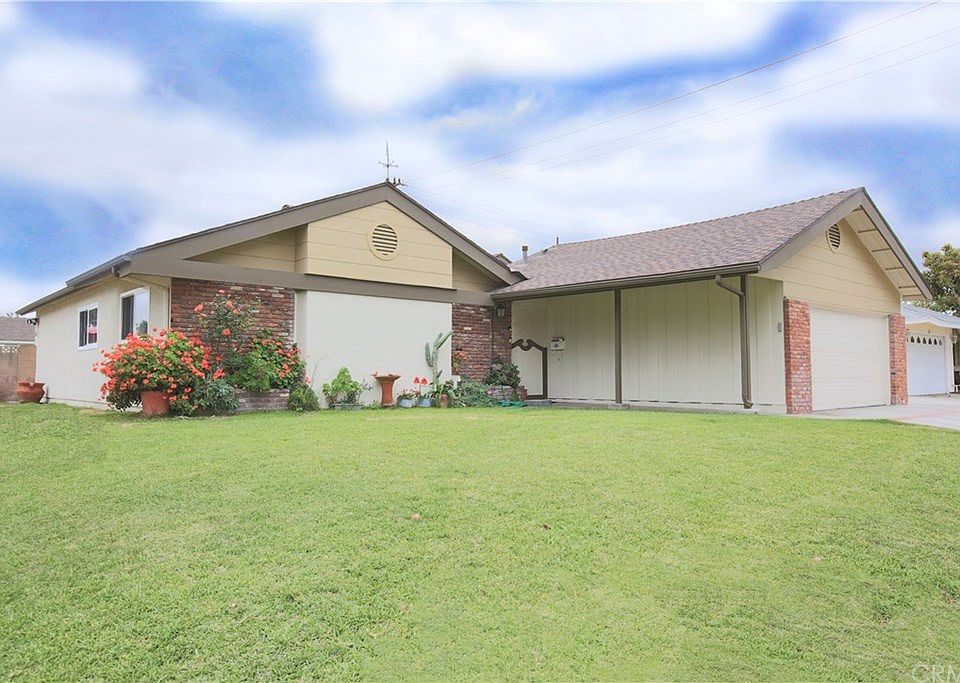 1st image of 2882 E Alden Pl