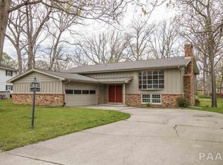 1039 W Hiawatha Ct, Dunlap, IL 61525