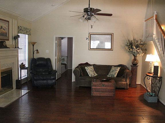 2nd image of 4823 Caladium Dr