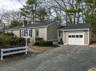 10 Oak Crest Rd, Holden, MA 01520