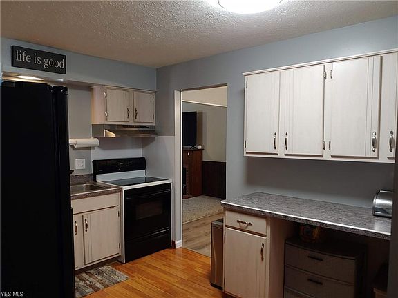 4th image of 5523 Duxbury Pl