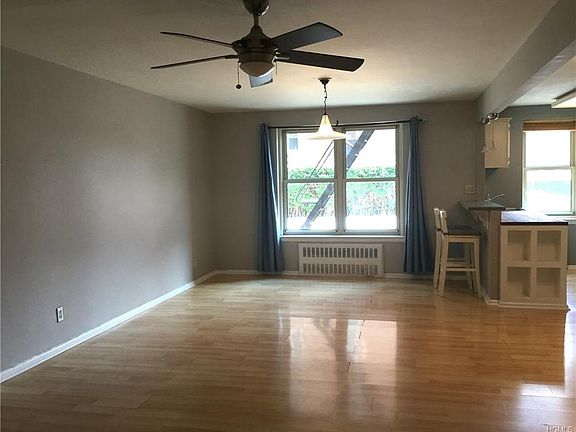 4th image of 30 N Broadway APT 1B