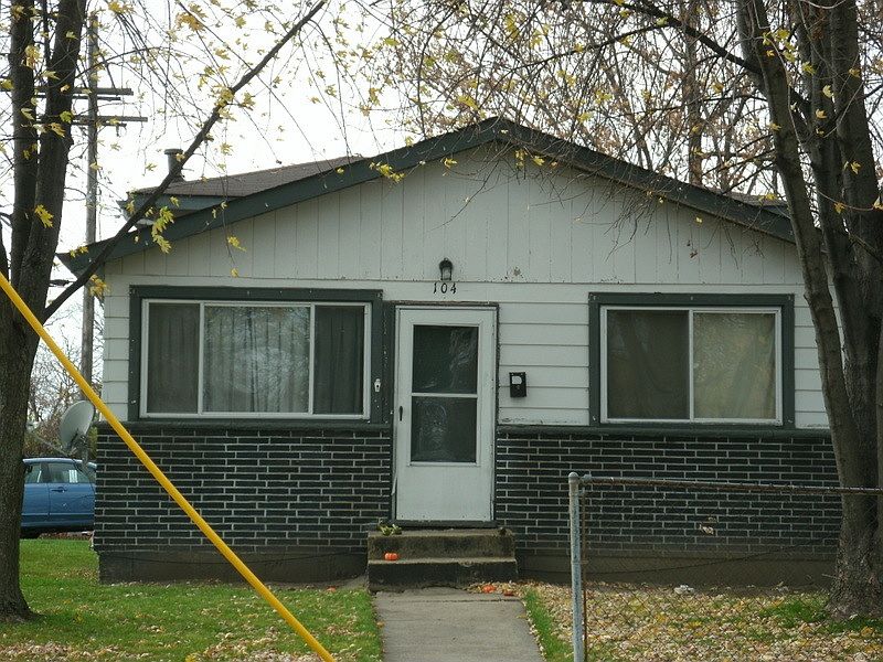 1st image of 104 N Jackson St