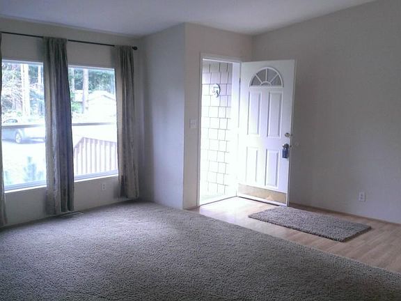 4th image of 17720 40th Ave NW