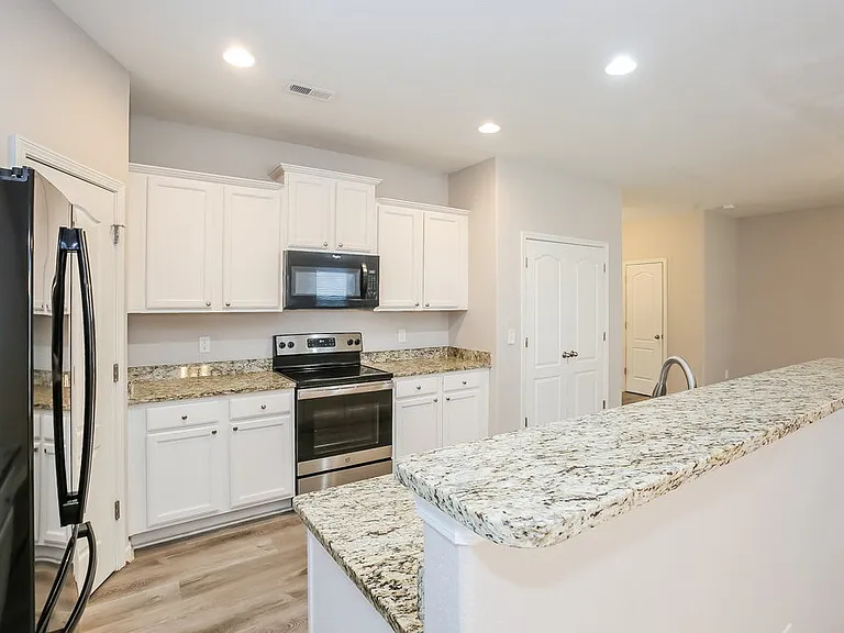 8503 Paw Valley Ln — Photo 9