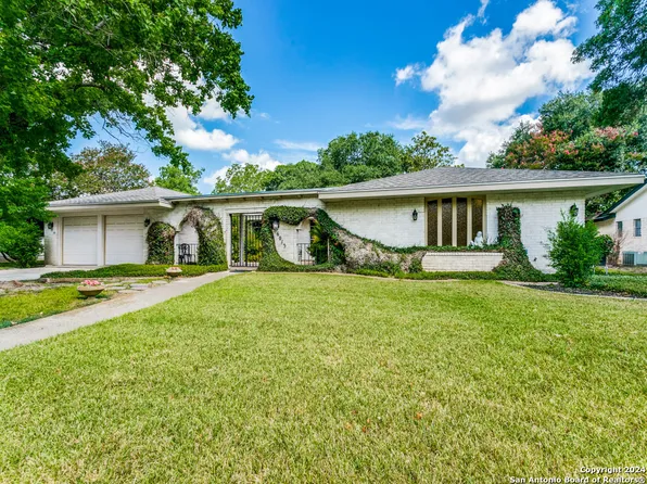 6015 WINTERHAVEN DR, Windcrest, TX 78239