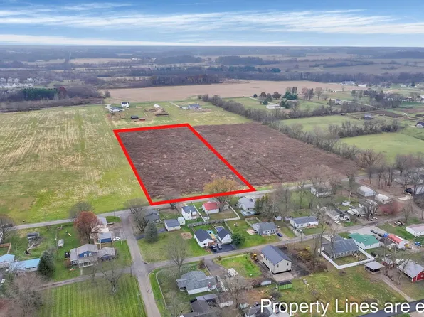 13556 Rosewood Rd NE, Thornville, OH 43076