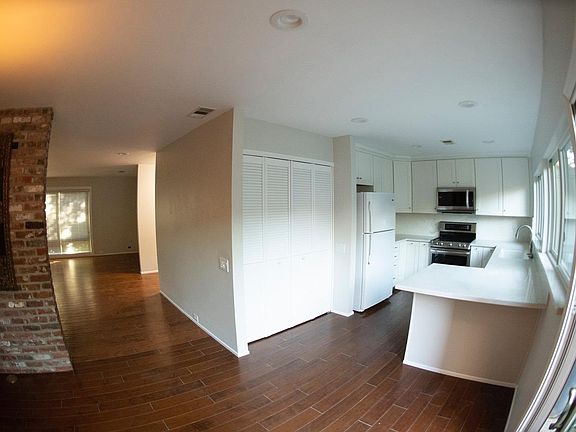 4th image of 2278 Swarthmore Dr