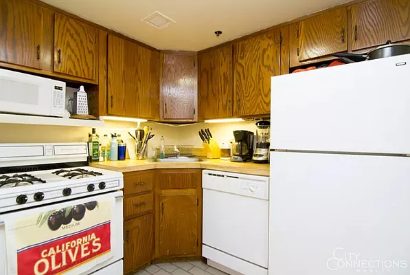 Rented by City Connections Realty | media 23