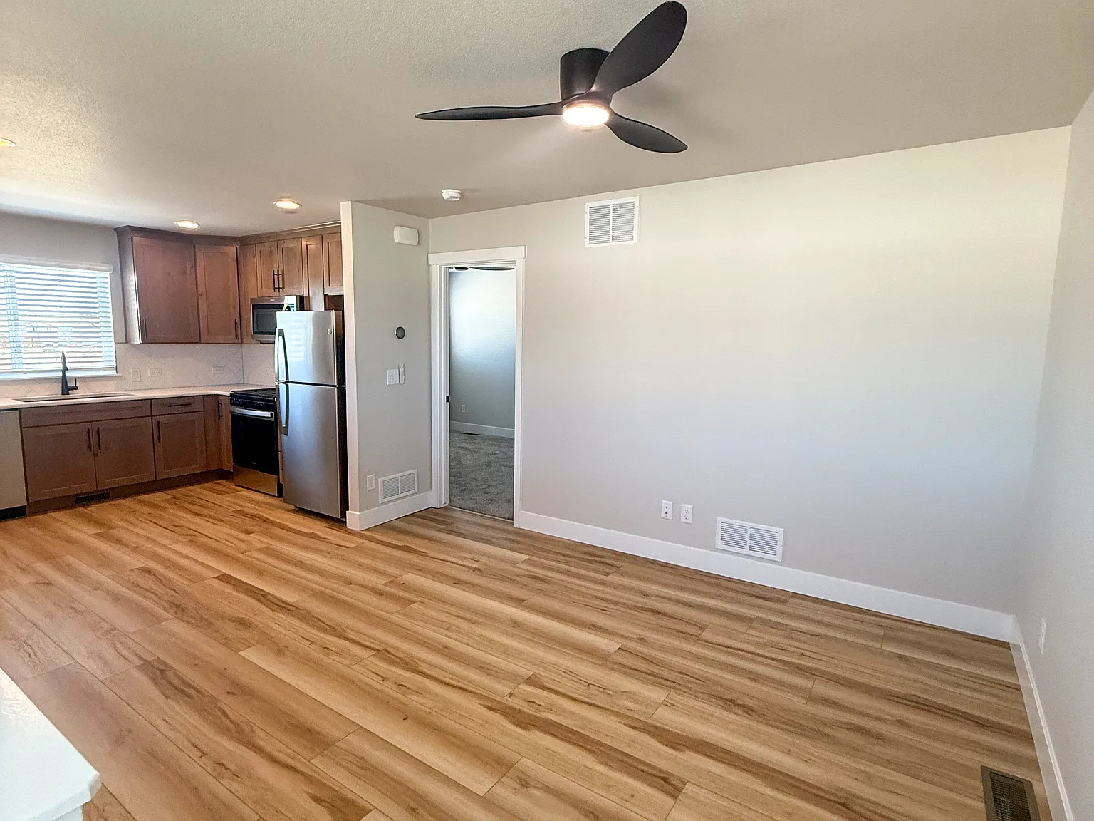 1 bed, 700 sqft, $1,650 — Photo 3