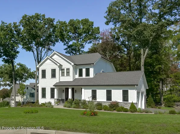 115 Rock Ridge Dr, Clarks Summit, PA 18411