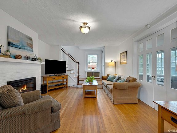 3rd image of 30 Lee Avenue