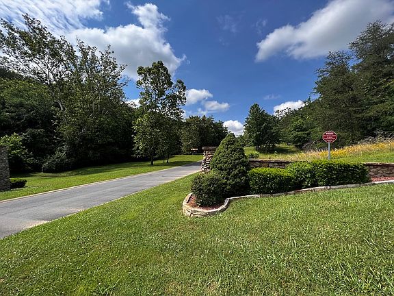 5th image of Cove Springs Dr