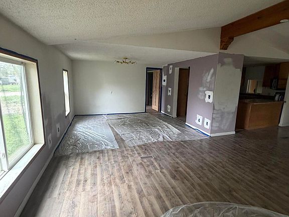 4th image of 3317 9th Ave E