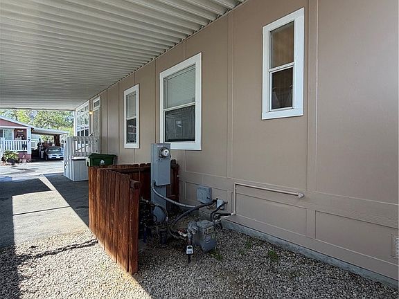 3rd image of 4 Katy Ln