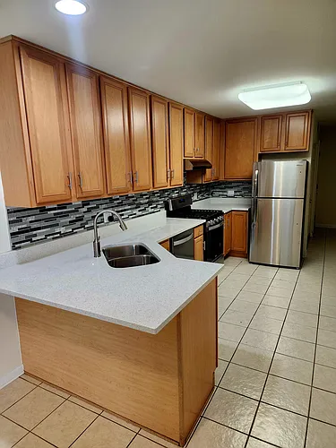 8915 Burlington Ave #102 Photo 1