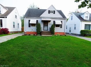 21406 Gardenview Dr, Maple Heights, OH 44137