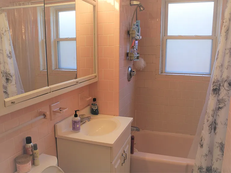 6 Mapleton St #1 — Photo 23