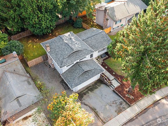 2nd image of 11131 NE 129th Street