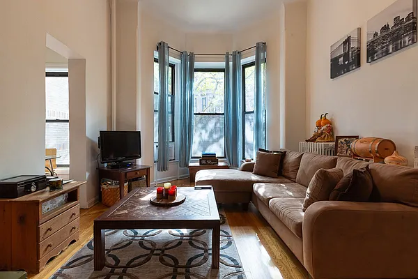 Rented by Berman Realty | media 8