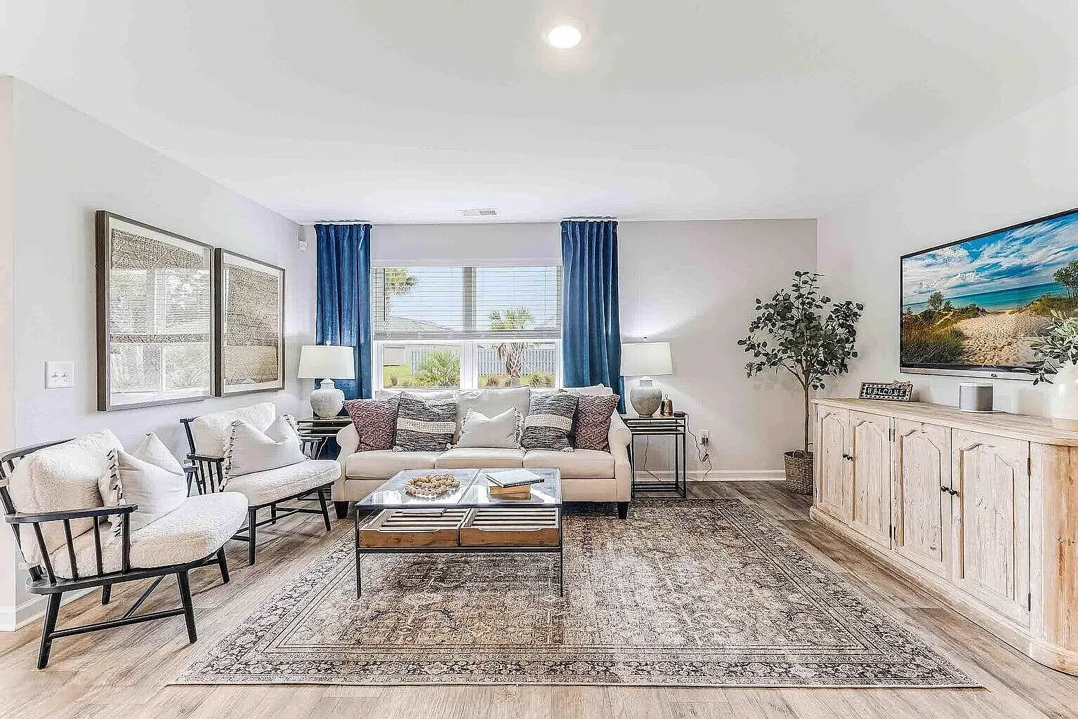 3 bed, 2.0 bath, 1476 sqft, $1,800 — Photo 3