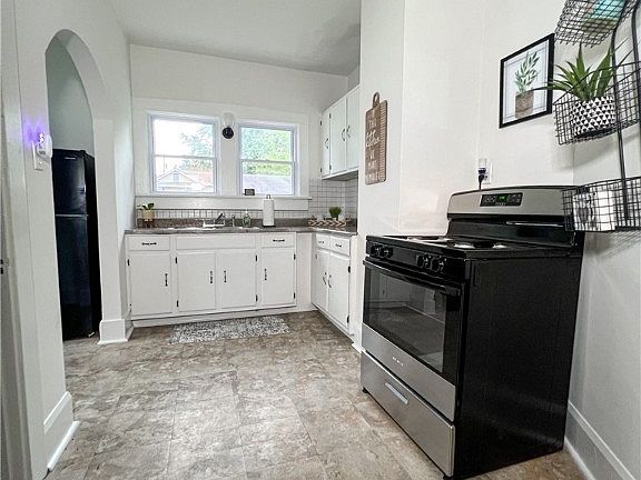 5th image of 1549 Wakefield Ave