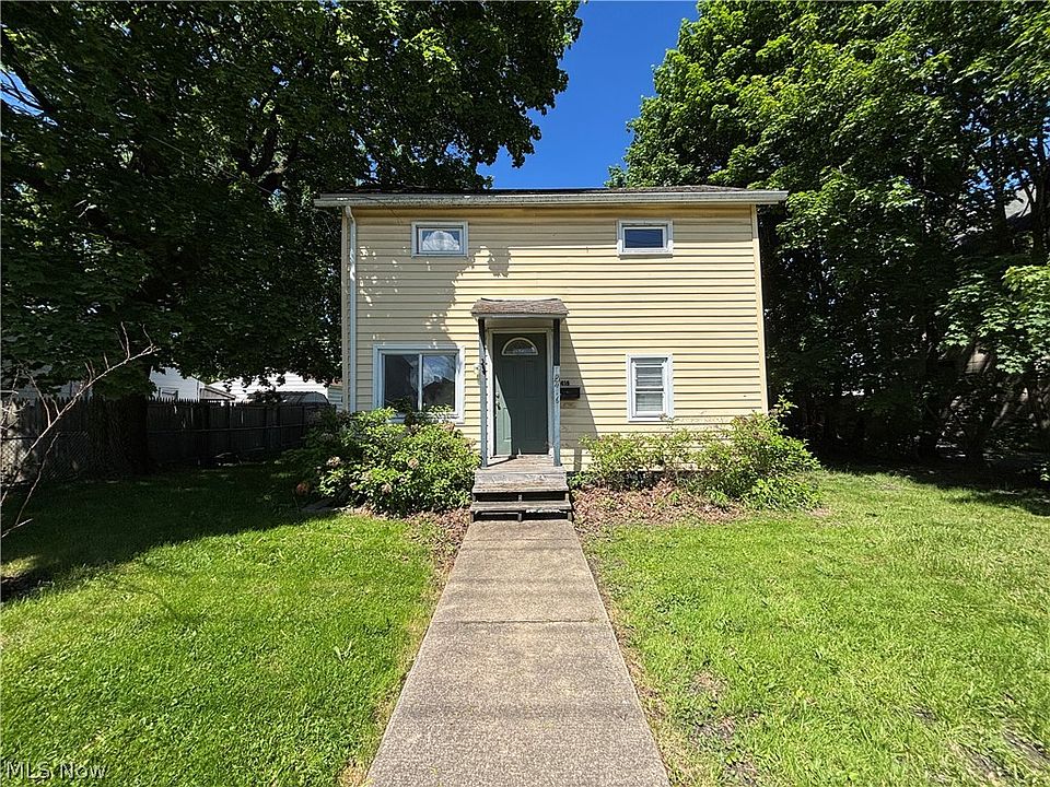 1st image of 416 N Cedar Ave