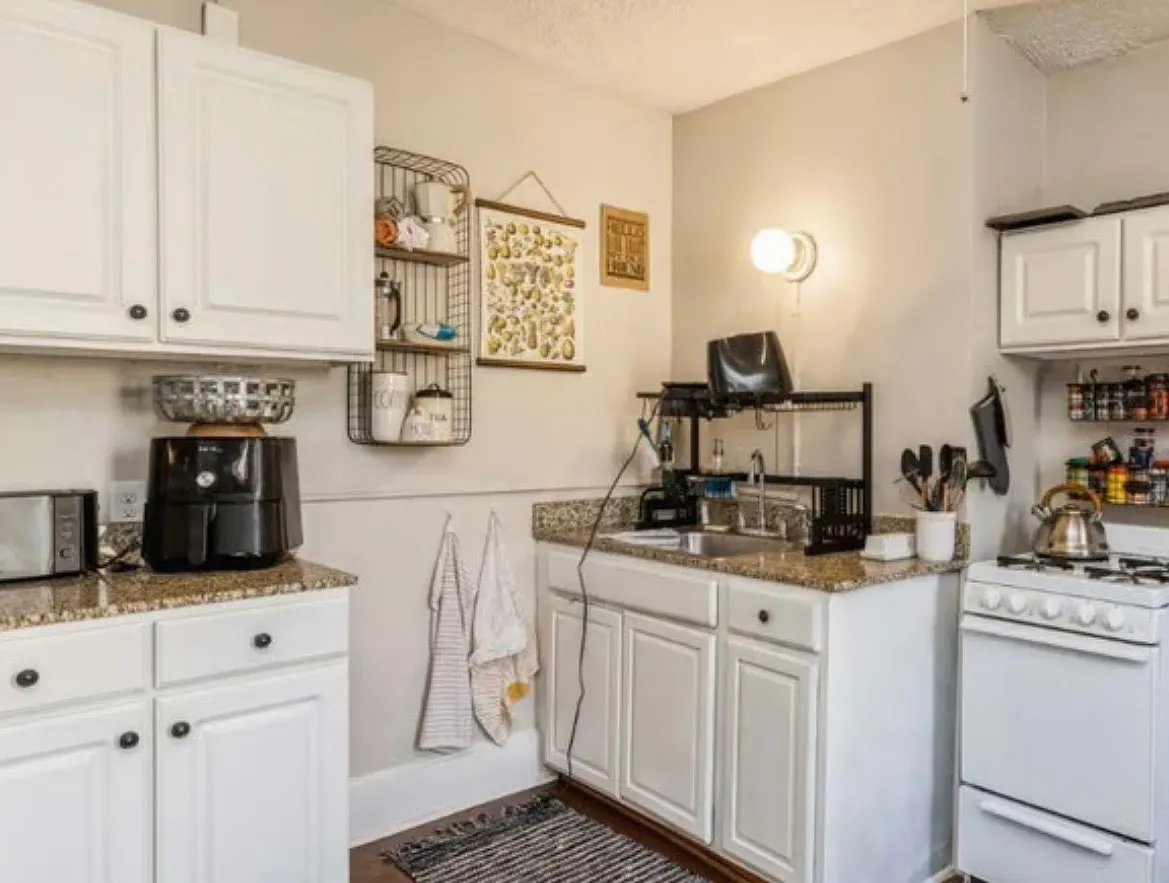 1 bed, $975 — Photo 1