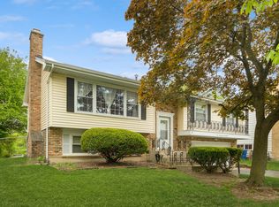 17717 Larkspur Ln, Homewood, IL